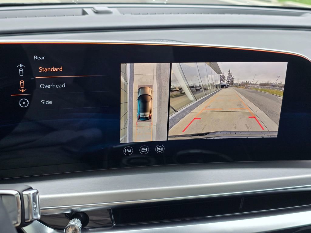 Used 2025 Cadillac Lyriq Sport image 31