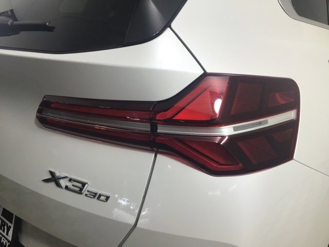 Used 2025 BMW X3 xDrive30i w/ M Sport Package image 25