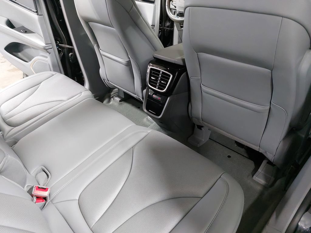 Used 2022 Lincoln Nautilus Reserve AWD/4WD image 11