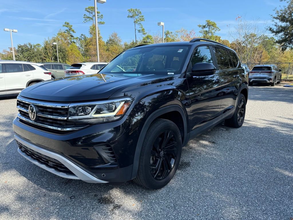 Used 2022 Volkswagen Atlas SE w/ Panoramic Sunroof Package