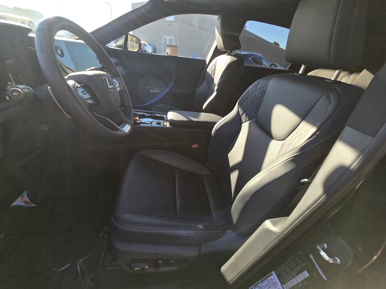 Used 2024 Lexus RX 350 FWD image 23