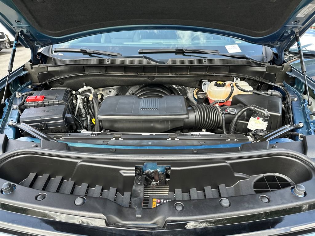 Used 2025 Chevrolet Tahoe Premier RWD image 14