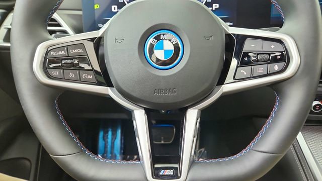 Used 2025 BMW i4 M50 w/ Premium Package image 40