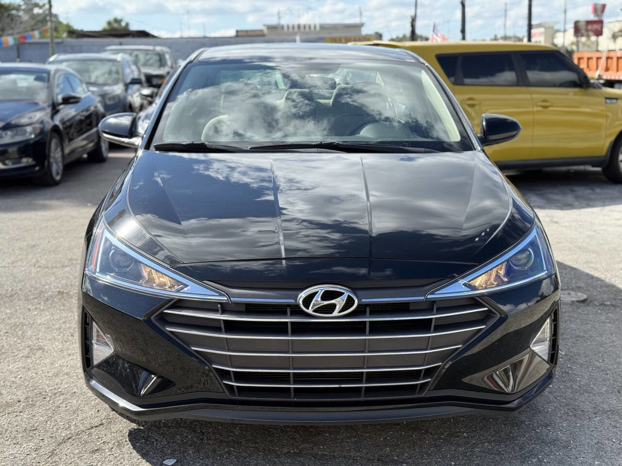 Used 2019 Hyundai Elantra SEL image 10