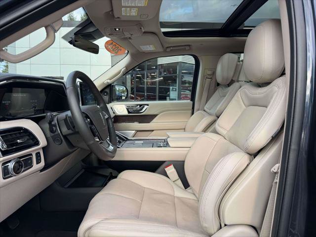 Used 2021 Lincoln Navigator L Reserve w/ Luxury Package AWD/4WD image 16