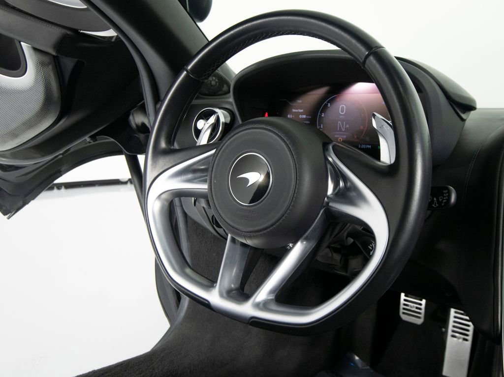 Used 2021 McLaren GT image 28