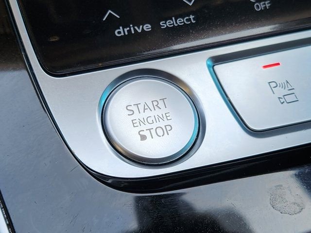 Used 2020 Audi Q8 Prestige image 8