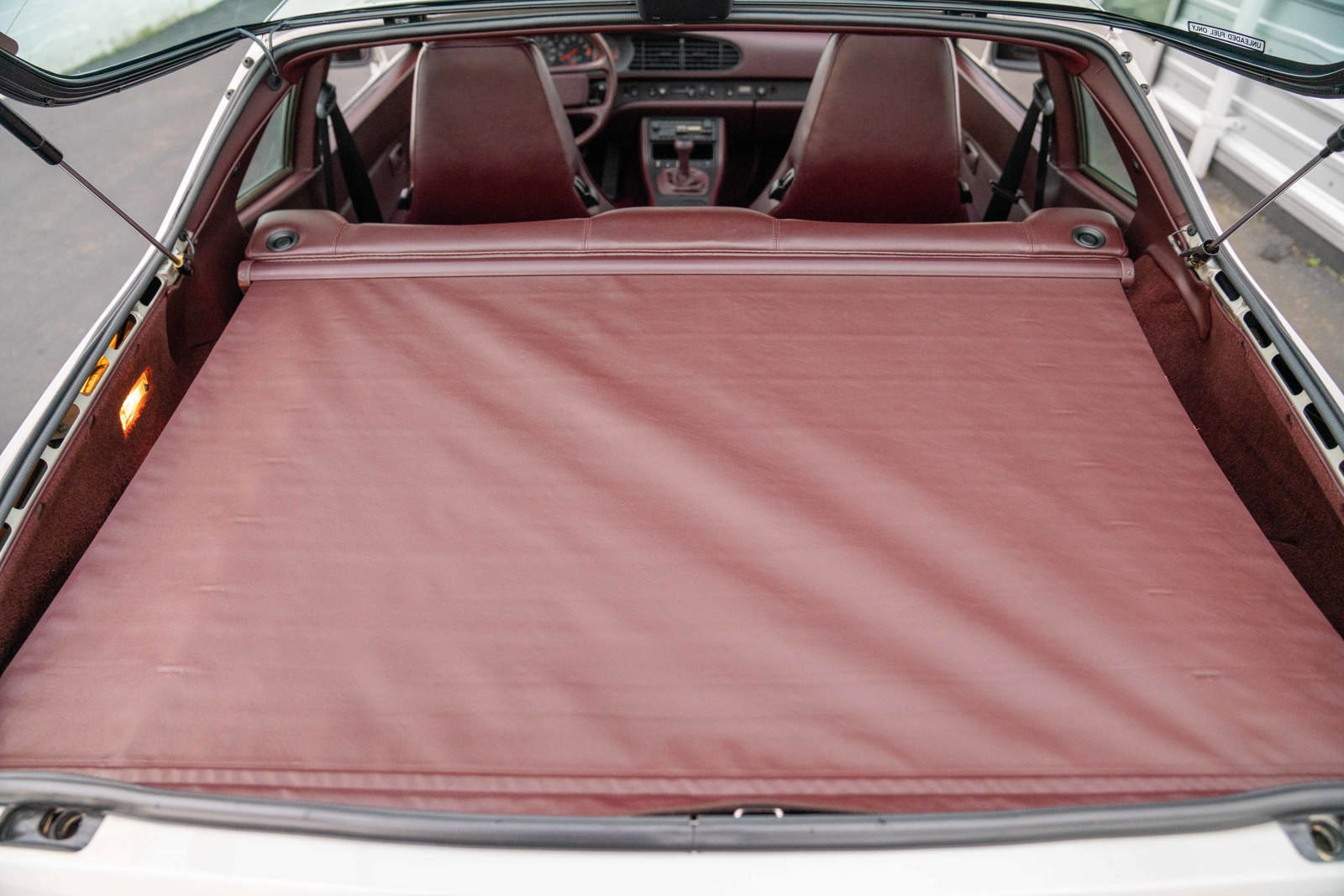 Used 1986 Porsche 944 Turbo RWD image 37