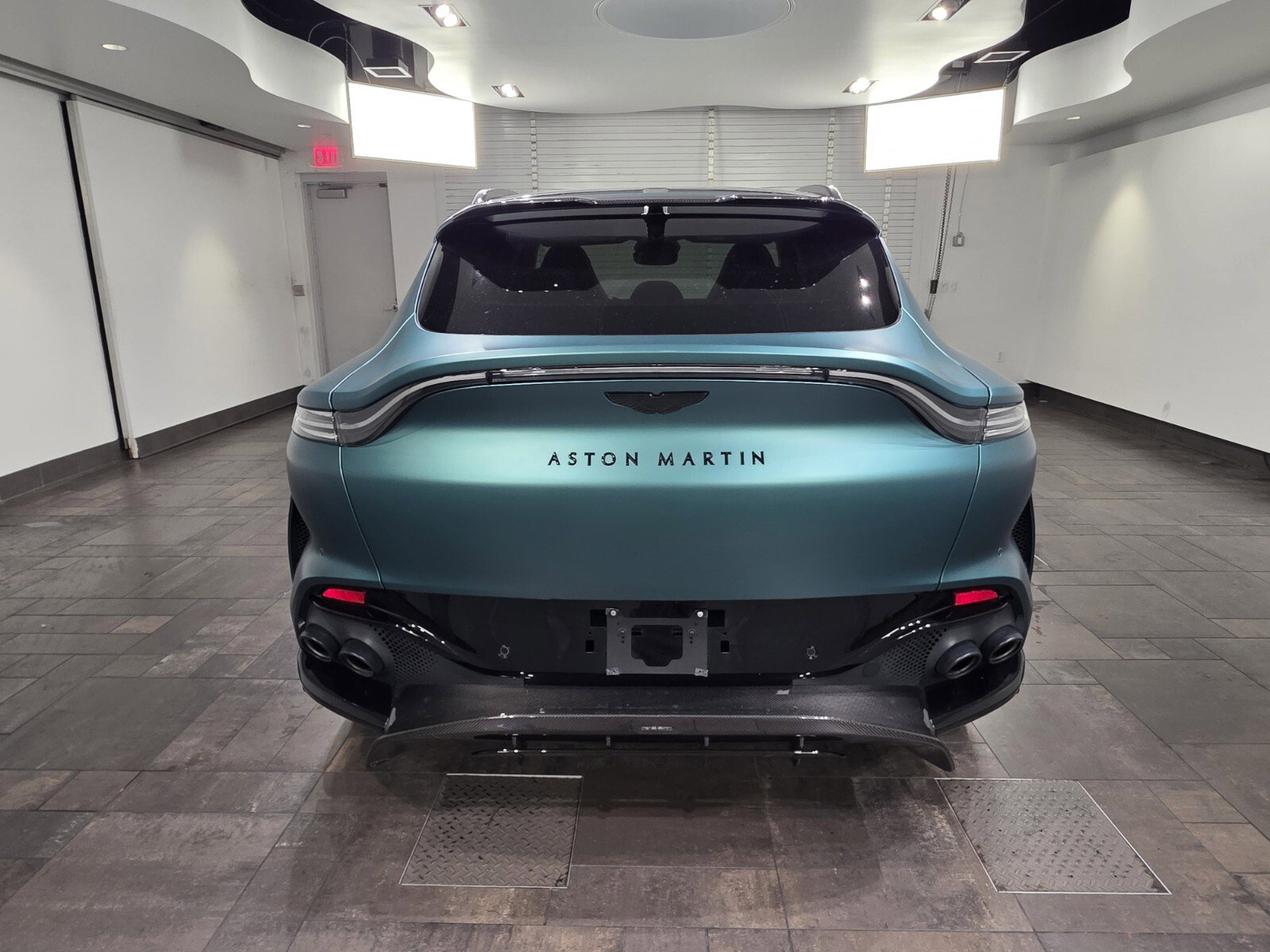 Used 2024 Aston Martin DBX 707 image 22