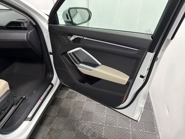 Used 2022 Audi Q3 2.0T Premium Plus w/ Premium Plus Package image 12