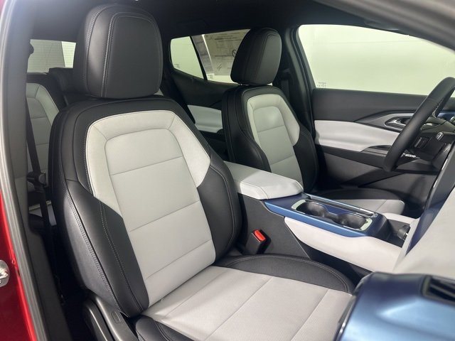 New 2026 Chevrolet Equinox EV LT image 16