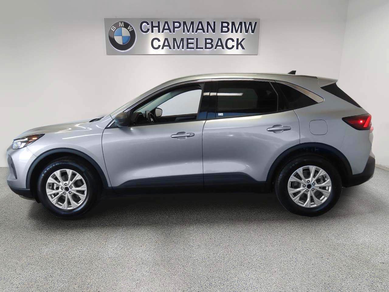 Used 2024 Ford Escape Active FWD image 3