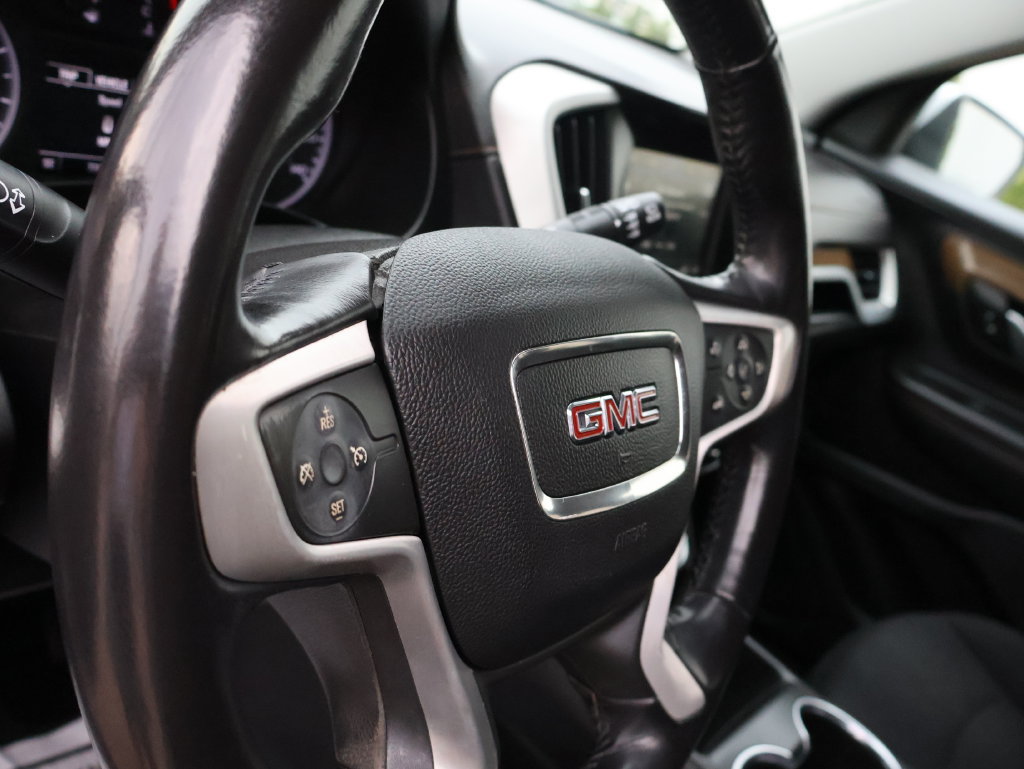 Used 2018 GMC Terrain SLE w/ Driver Convenience Package FWD image 19