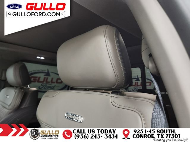 Used 2025 Ford F350 Platinum w/ Platinum Plus Package image 17