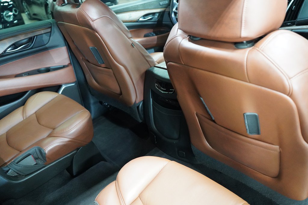 Used 2020 Cadillac Escalade Premium Luxury RWD image 20