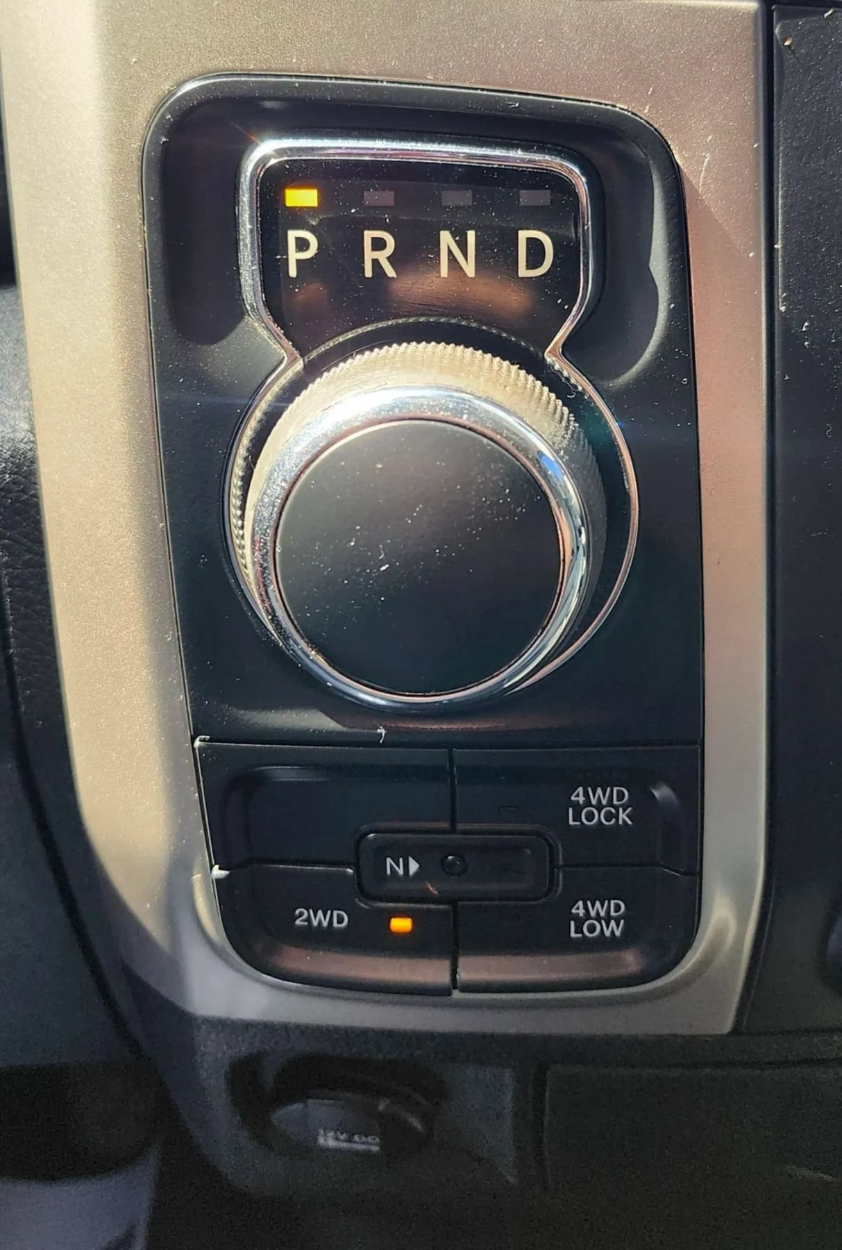 Used 2018 RAM 1500 Classic SLT AWD/4WD image 30