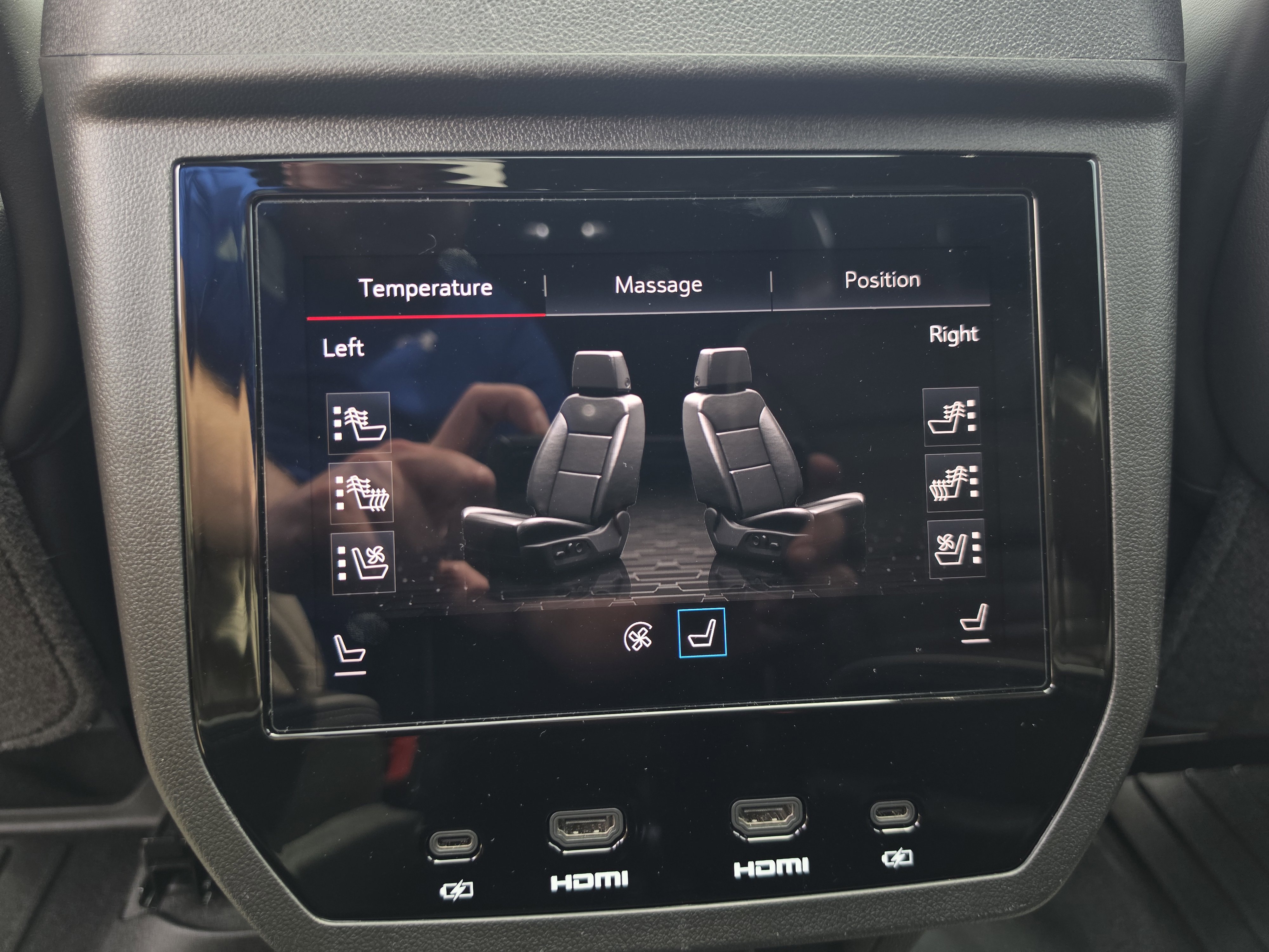 Used 2025 GMC Yukon Denali Ultimate AWD/4WD image 22