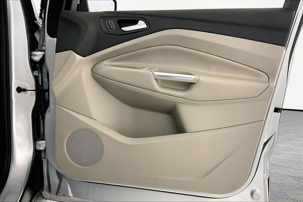 Used 2018 Ford Escape SE w/ Ford Safe & Smart Package image 23