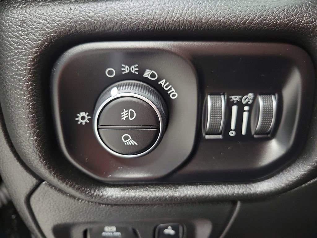 Used 2025 RAM 1500 Laramie w/ Night Edition image 48