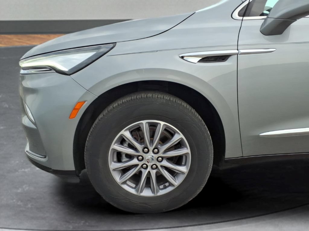 Certified 2024 Buick Enclave Essence FWD image 4