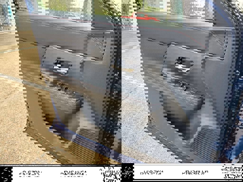 New 2025 Nissan Kicks SR image 24