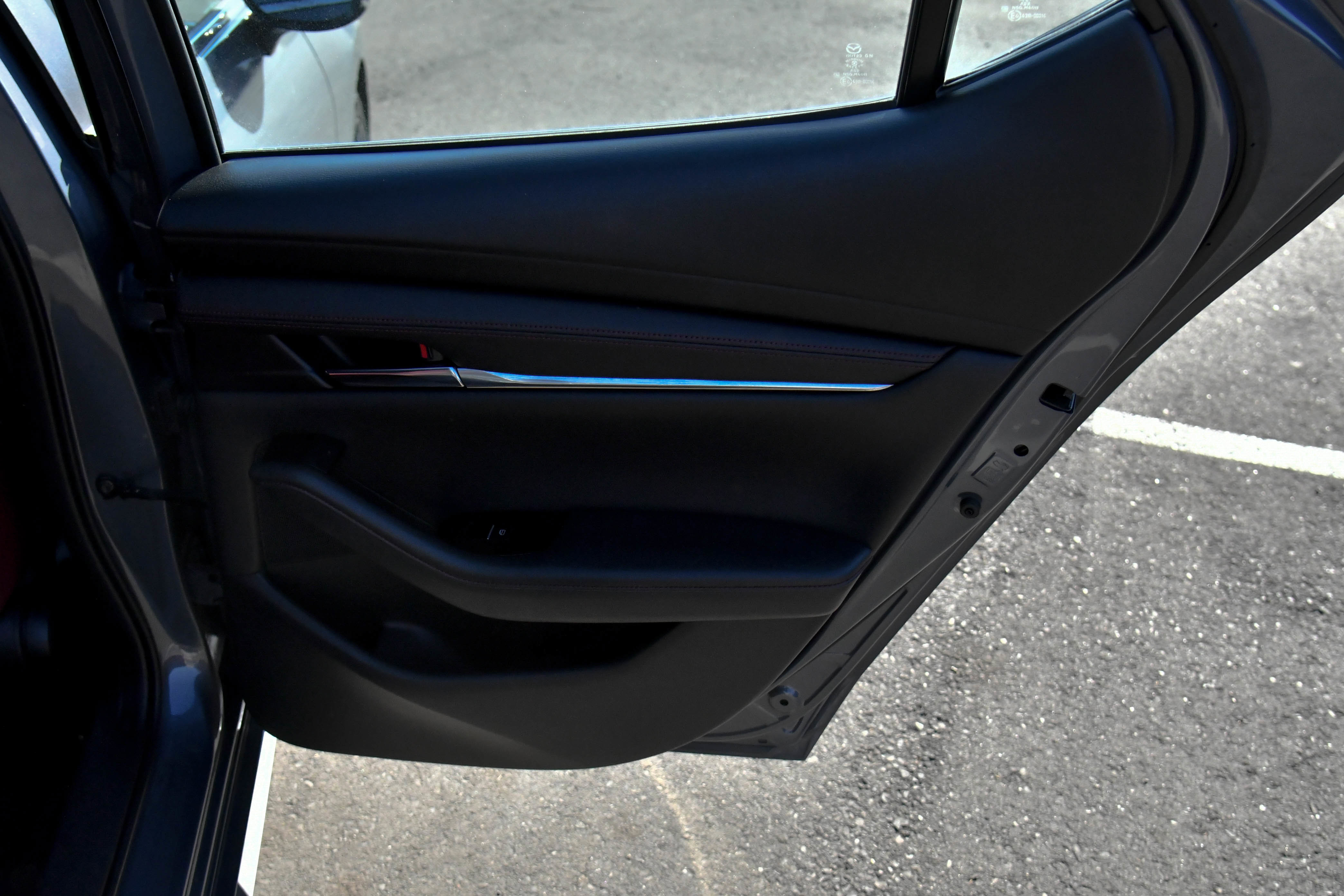 Used 2024 MAZDA MAZDA3 s image 40