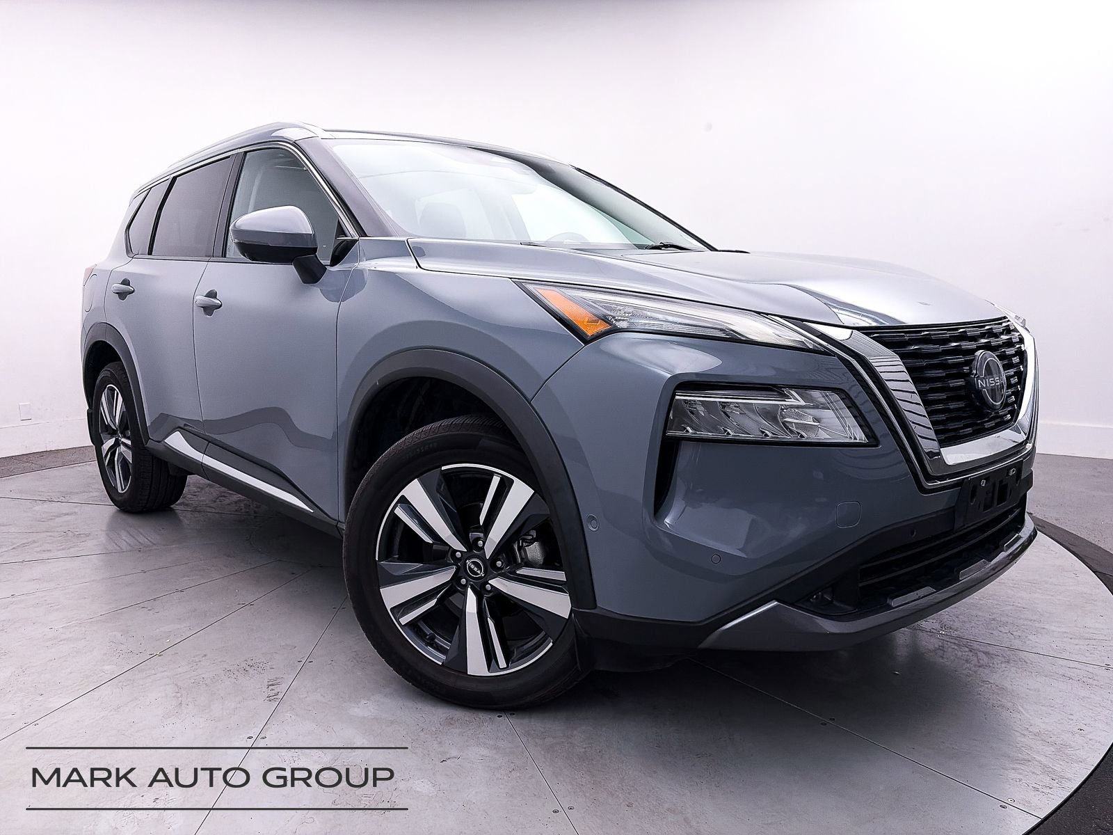 Used 2022 Nissan Rogue SL w/ SL Premium Package image 1