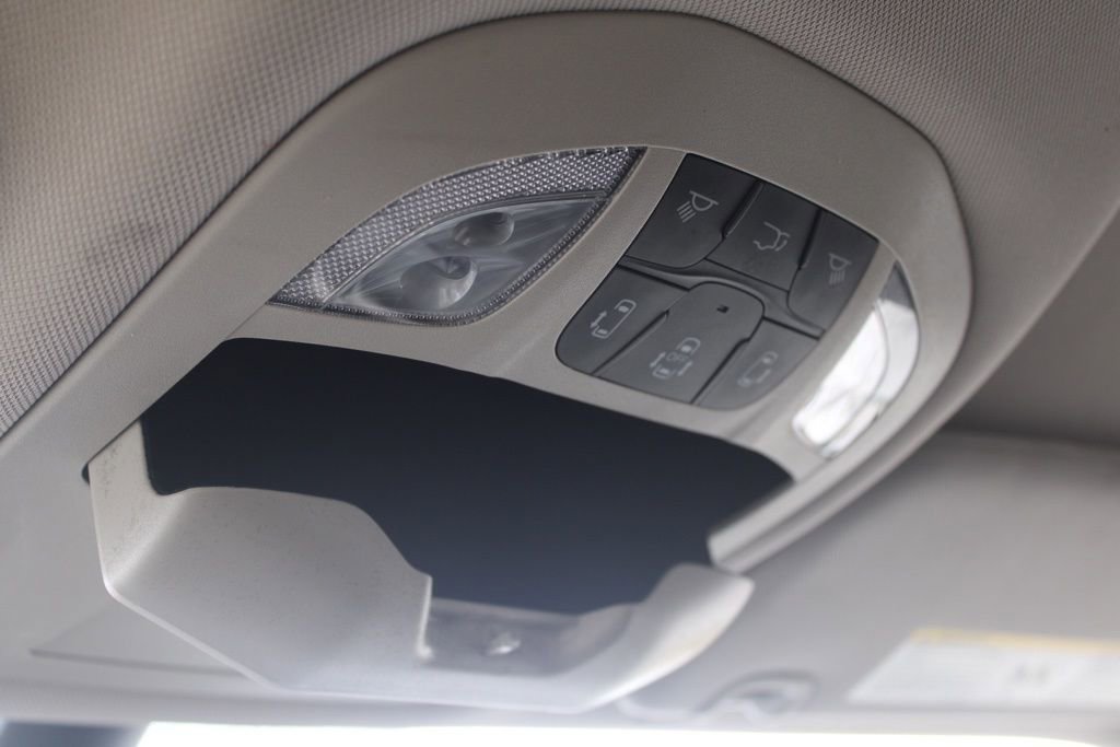 Used 2022 Chrysler Pacifica Touring-L image 45