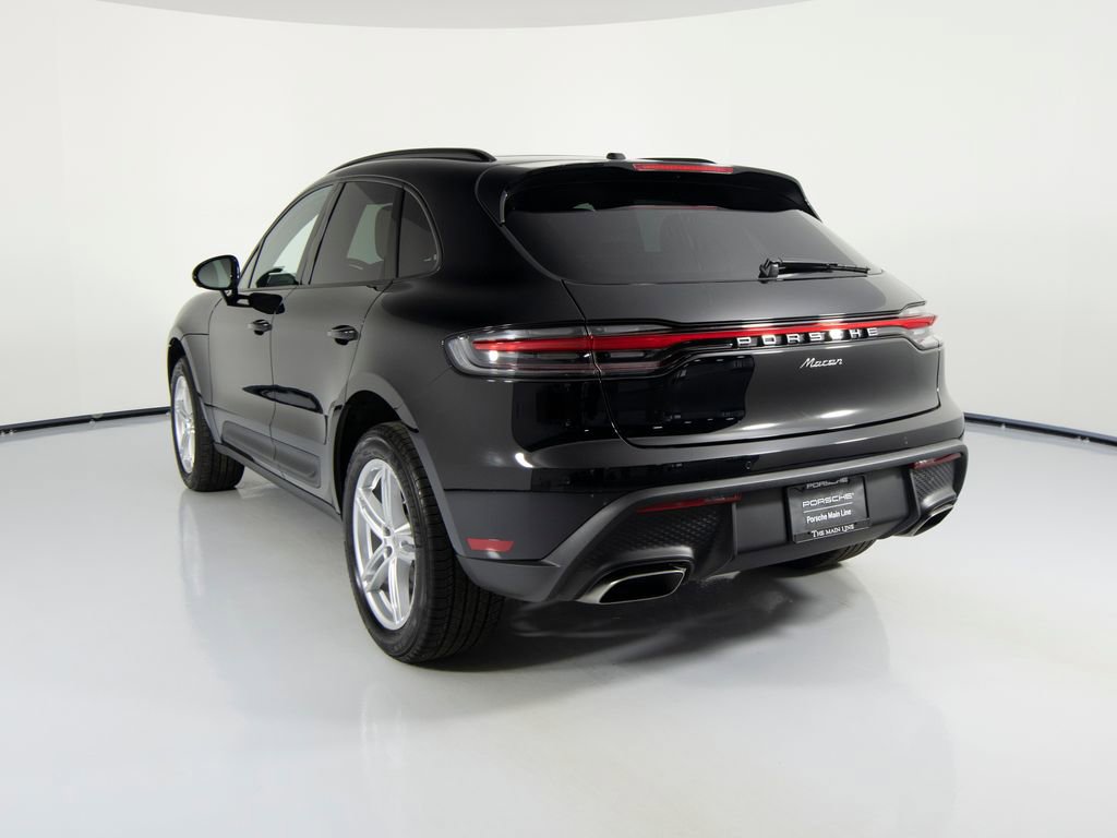 Certified 2025 Porsche Macan image 8