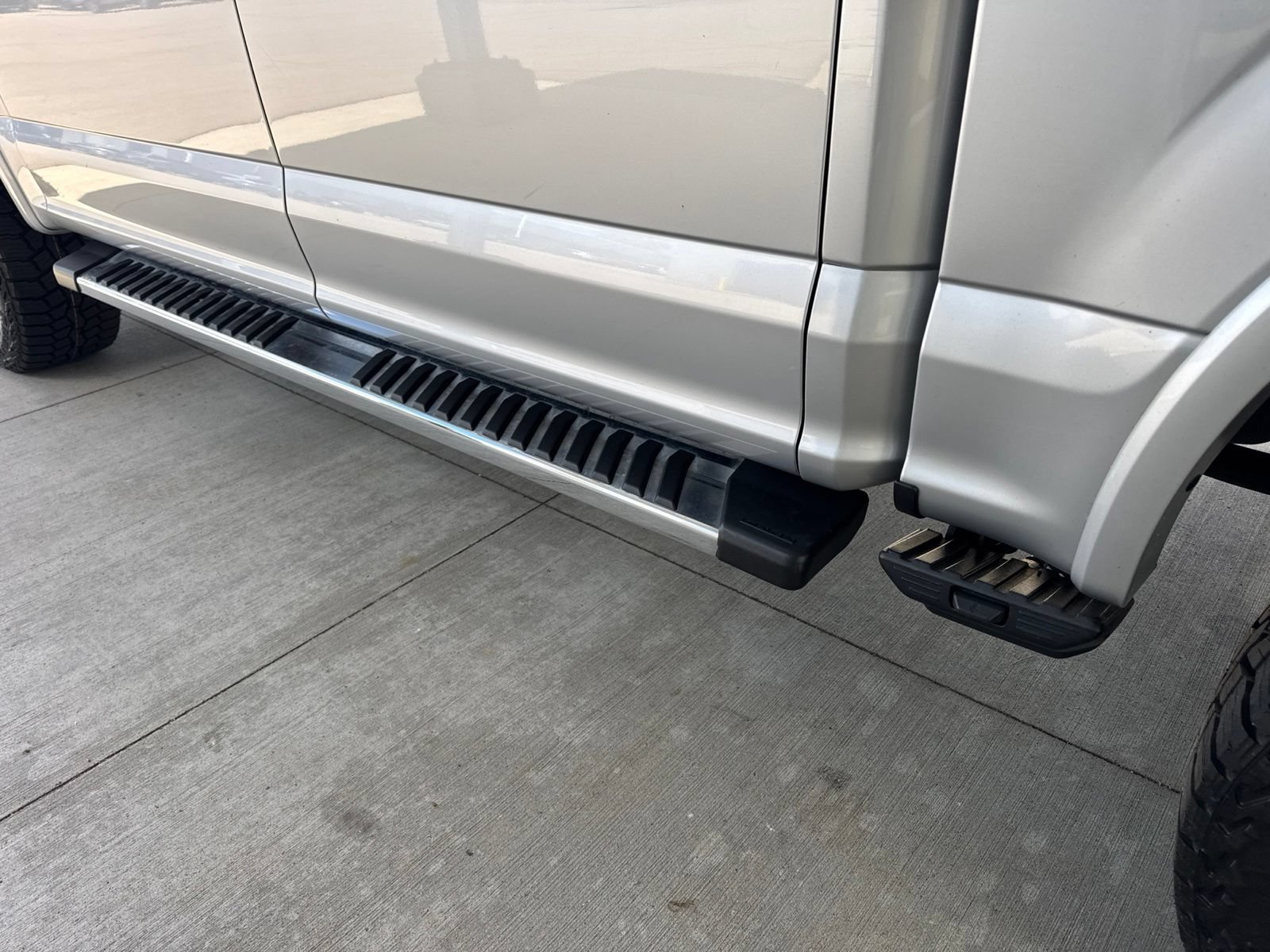 Used 2019 Ford F150 Lariat AWD/4WD image 16