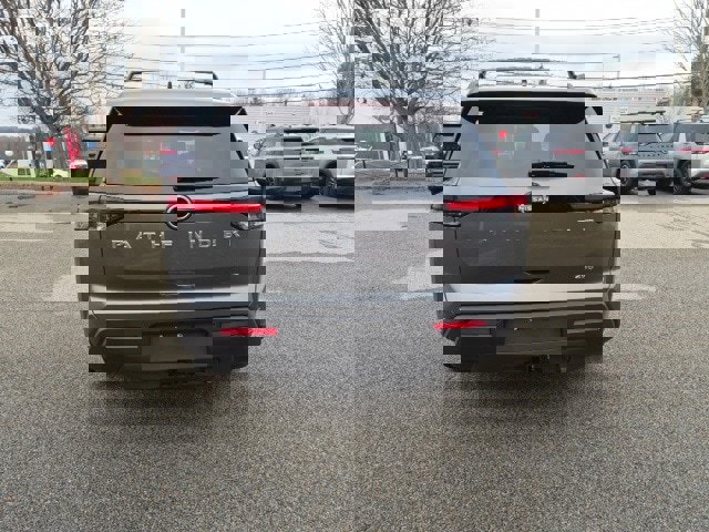 New 2025 Nissan Pathfinder SV w/ SV Premium Package image 7