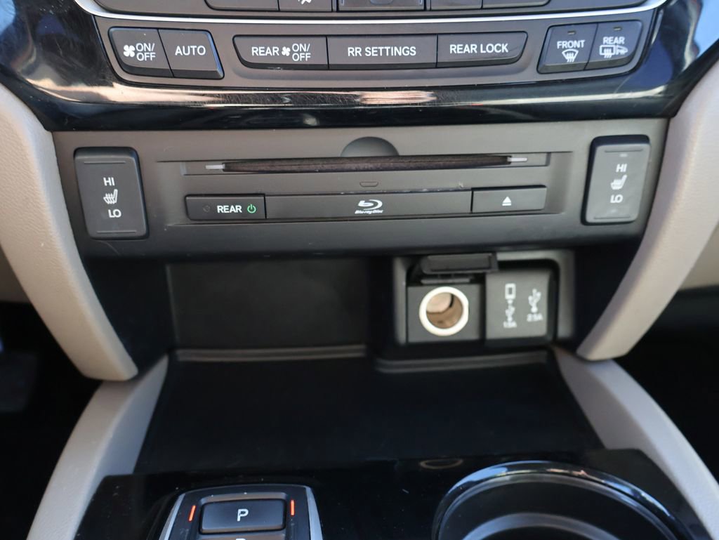 Used 2018 Honda Pilot Touring image 33