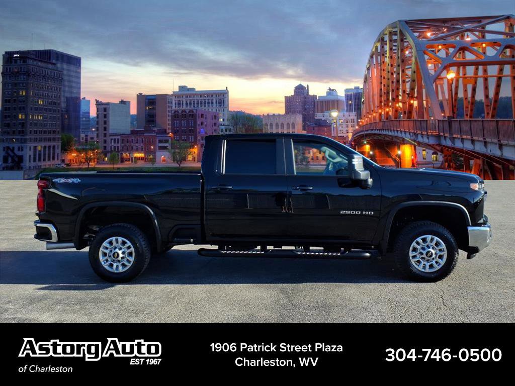 Used 2024 Chevrolet Silverado 2500 LT image 2