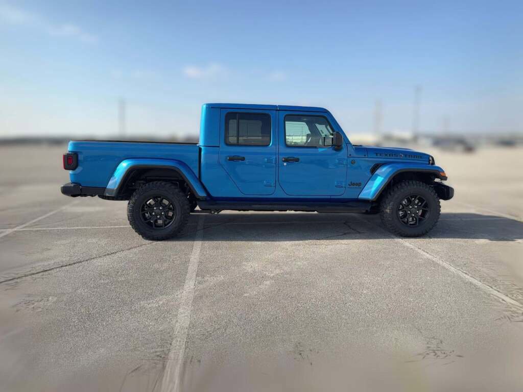 New 2026 Jeep Gladiator Sport image 14