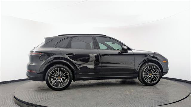 Used 2023 Porsche Cayenne Platinum Edition AWD/4WD image 7