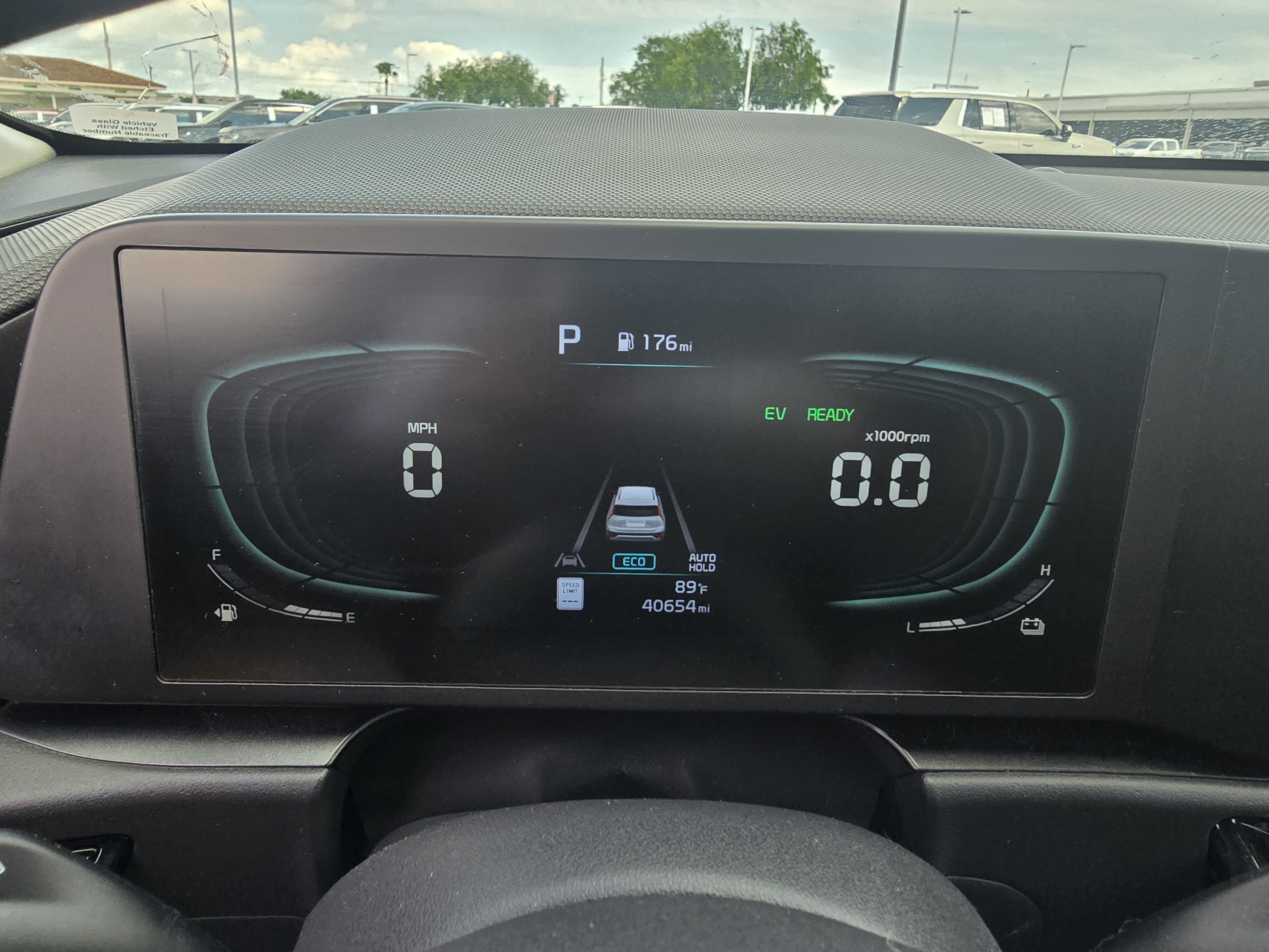 Used 2024 Kia Niro LX FWD image 13