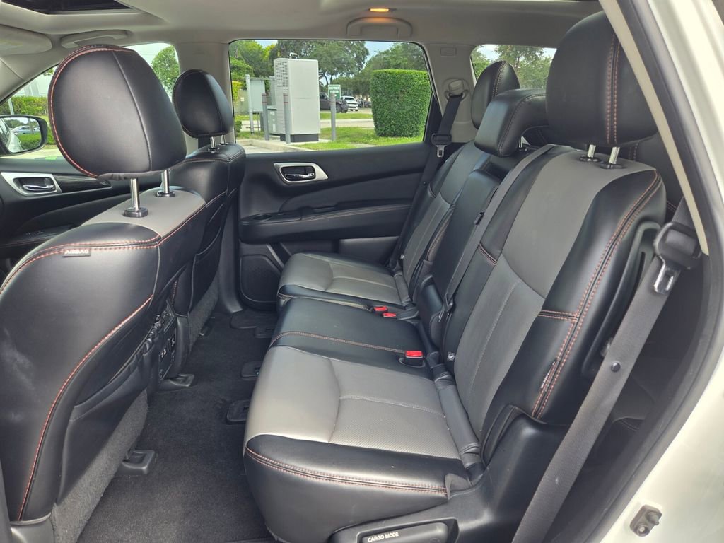 Used 2020 Nissan Pathfinder SL FWD image 26