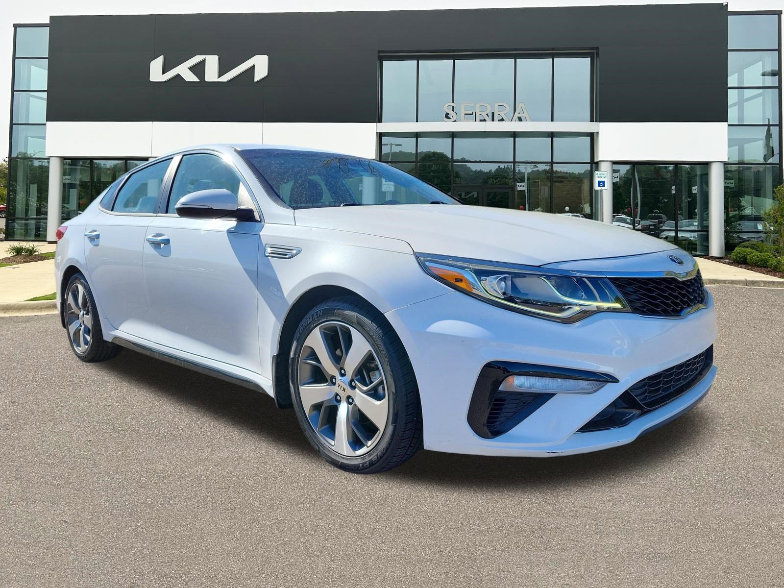 Used 2019 Kia Optima S image 1