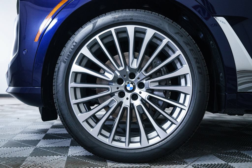 New 2027 BMW X7 xDrive40i w/ Premium Package AWD/4WD image 11