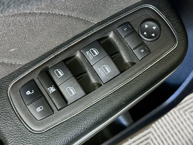 Used 2023 Dodge Charger SXT RWD image 19