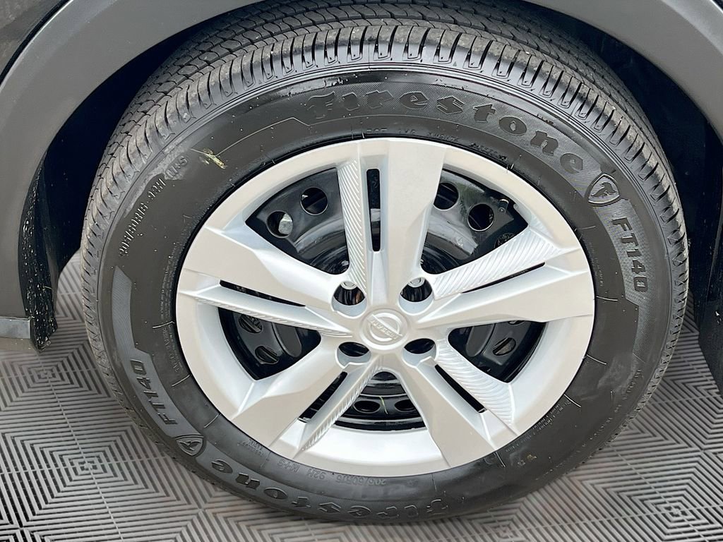 Used 2025 Nissan Kicks Play S FWD image 27