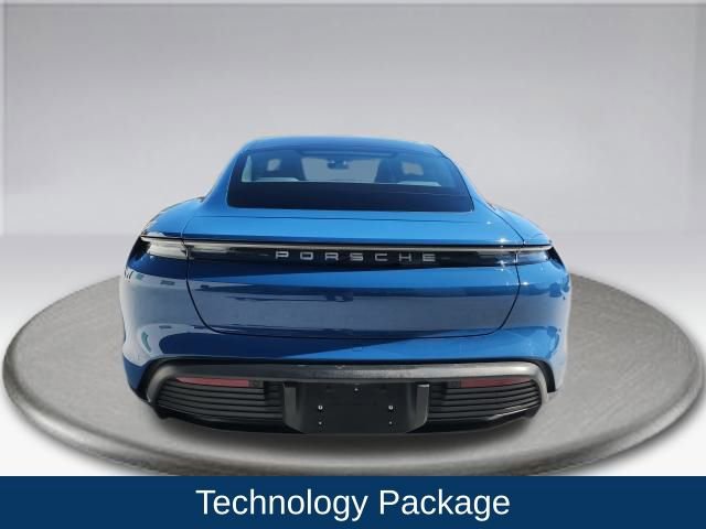 Used 2022 Porsche Taycan image 14