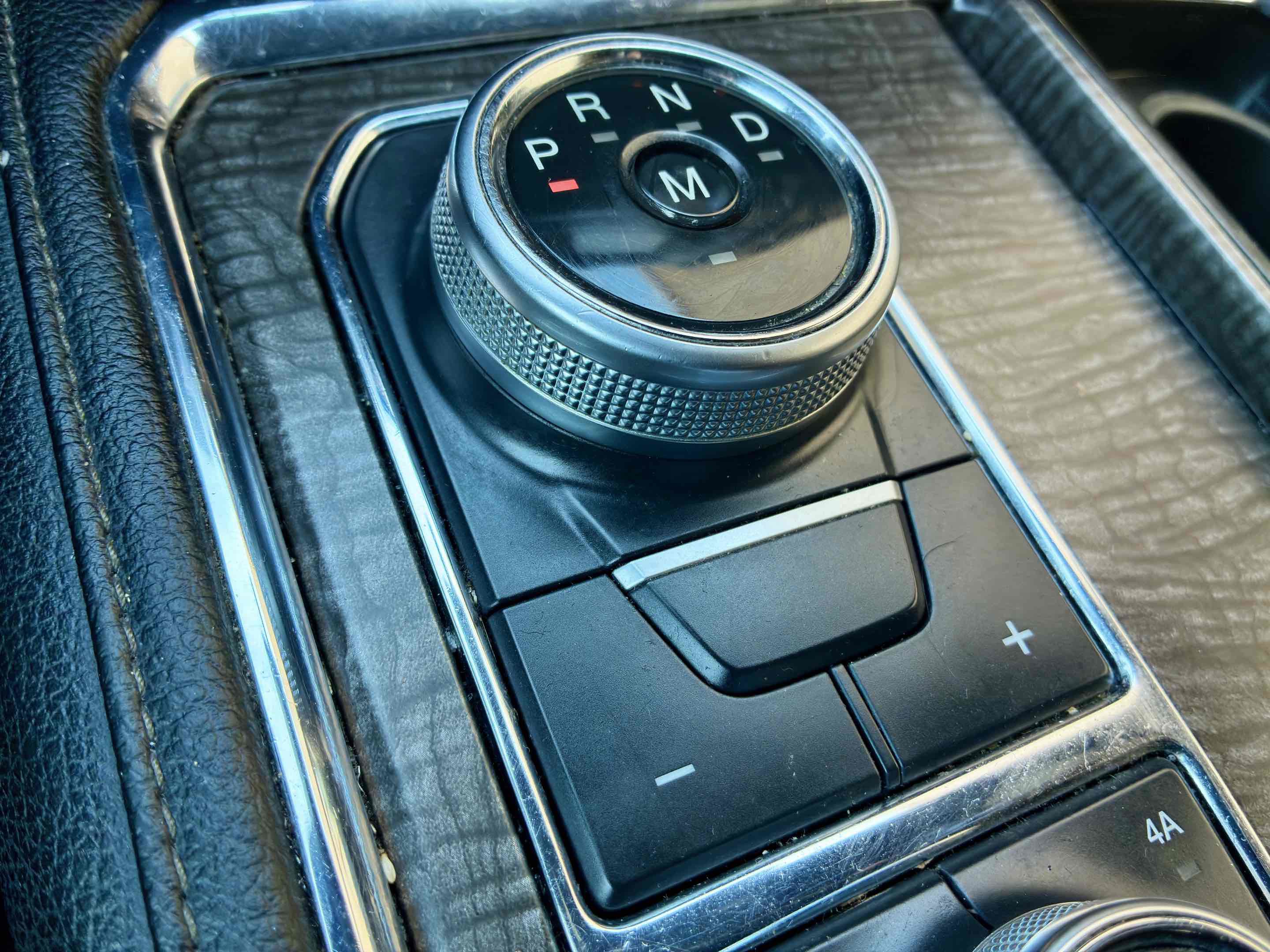 Used 2019 Ford Expedition Limited w/ Equipment Group 301A AWD/4WD image 30