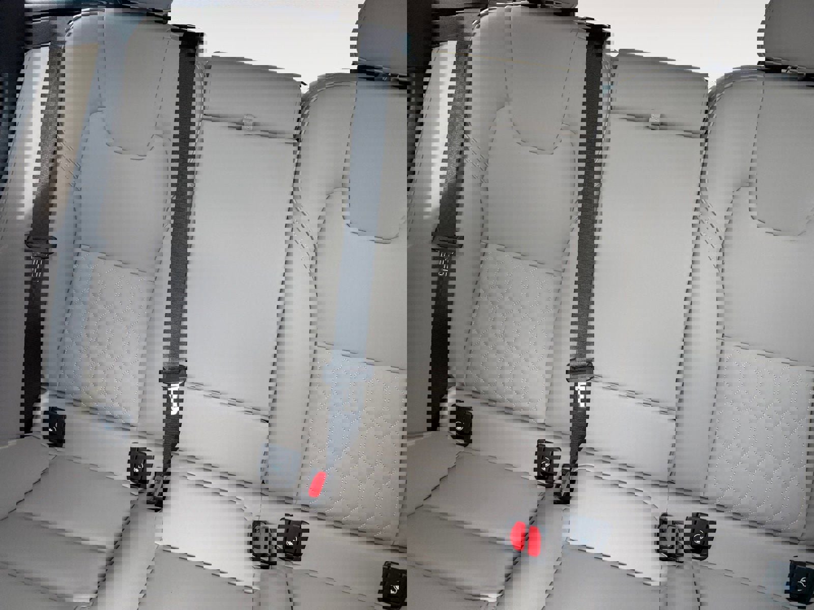 New 2026 Volvo XC60 B5 Plus w/ Protection Package Premier image 13