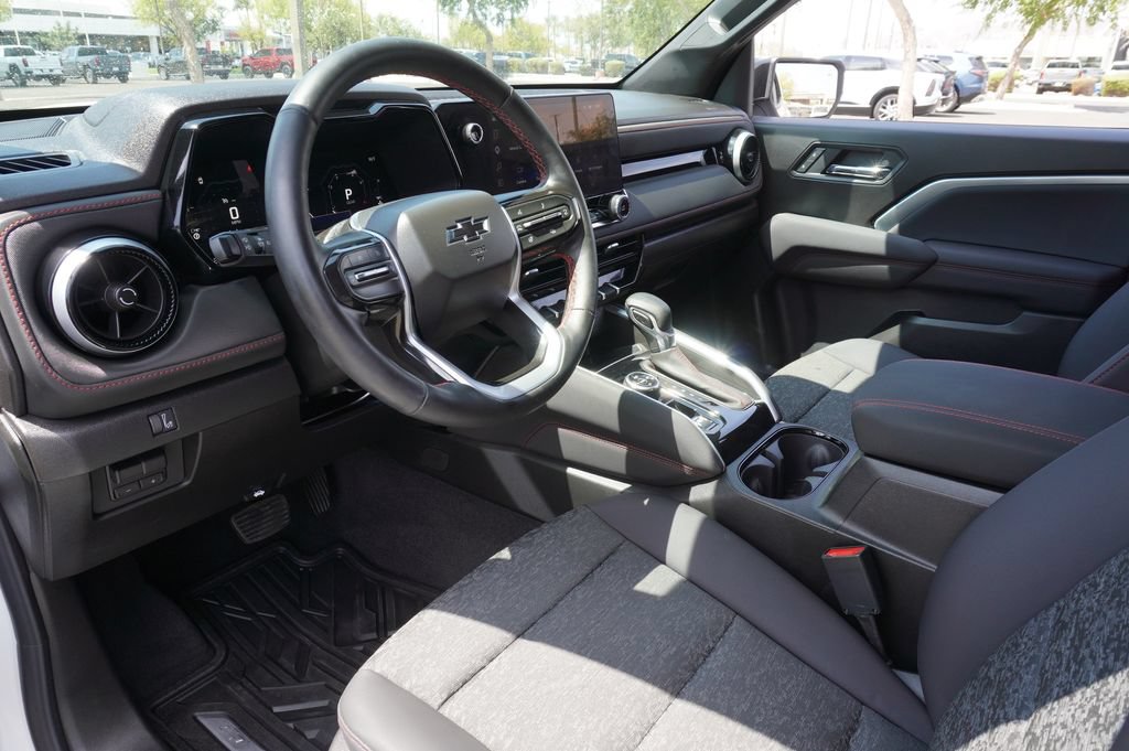 Used 2026 Chevrolet Colorado Z71 AWD/4WD image 19
