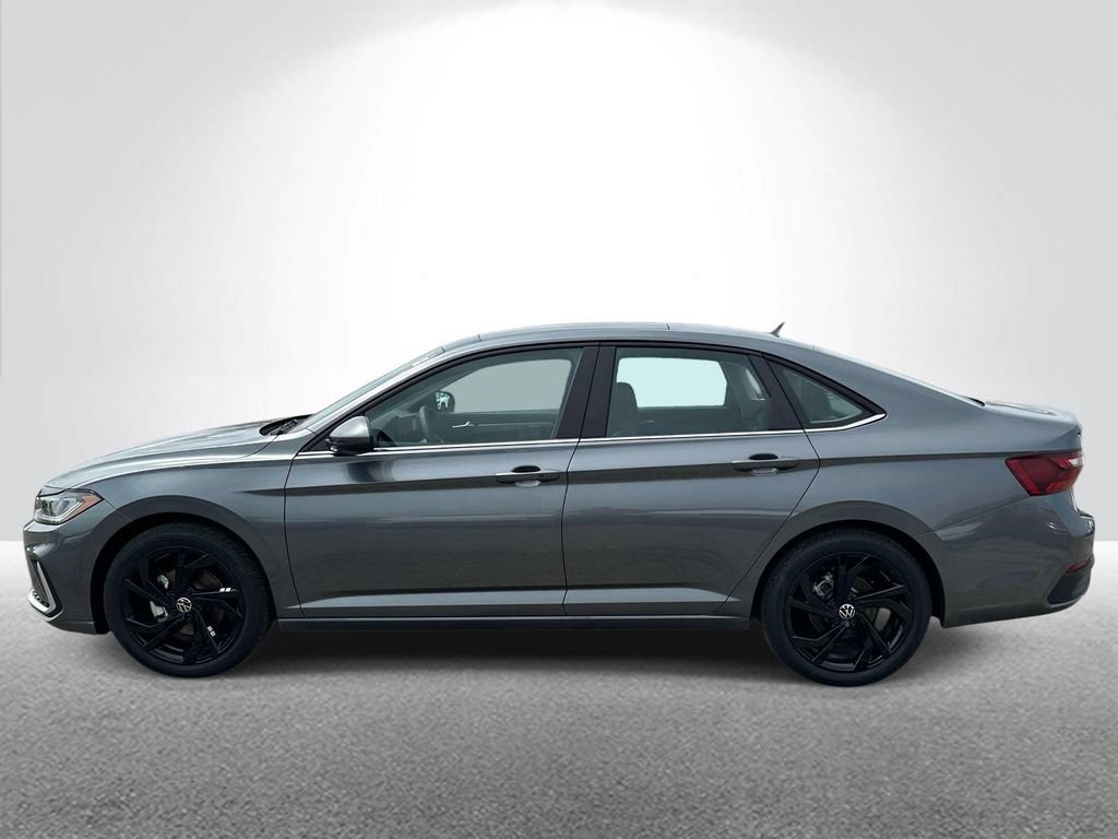 New 2026 Volkswagen Jetta SE FWD image 2