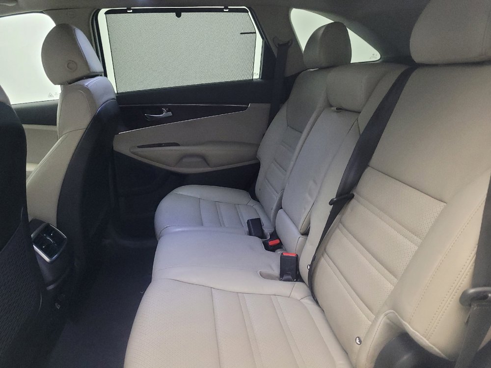 Used 2018 Kia Sorento EX w/ EX Advanced Touring Package image 18