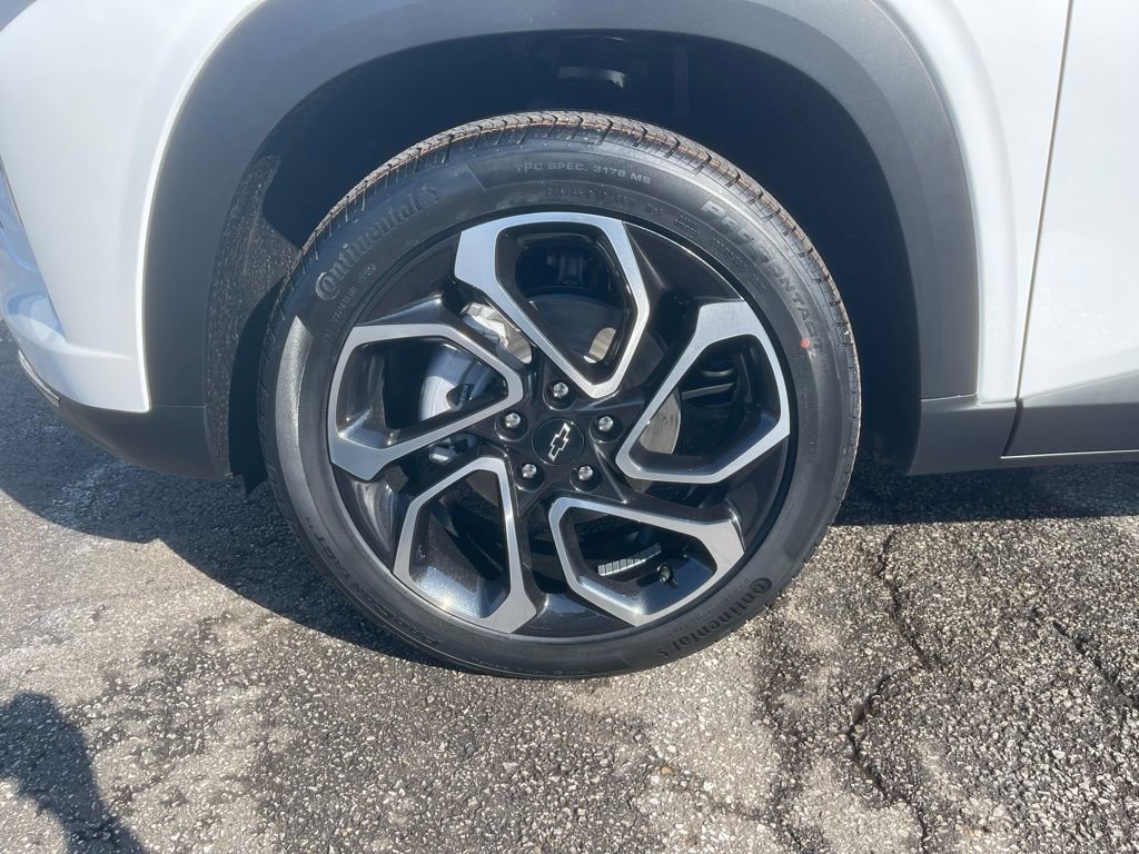 New 2026 Chevrolet Trax RS w/ Sunroof Package image 32