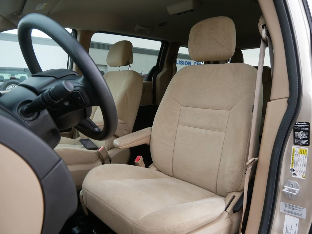 Used 2015 Dodge Grand Caravan SE w/ Quick Order Package 29E SE image 9