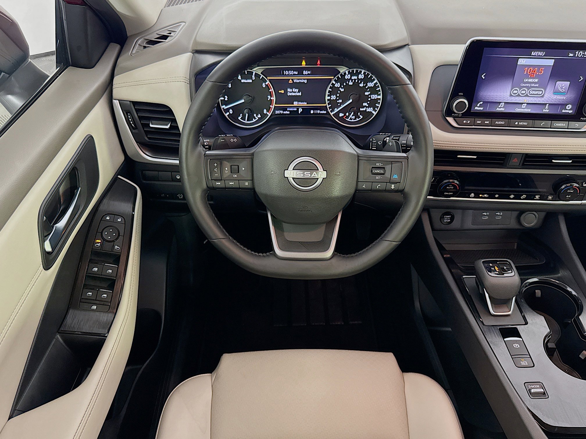 Used 2025 Nissan Rogue SV w/ SV Premium Package FWD image 16